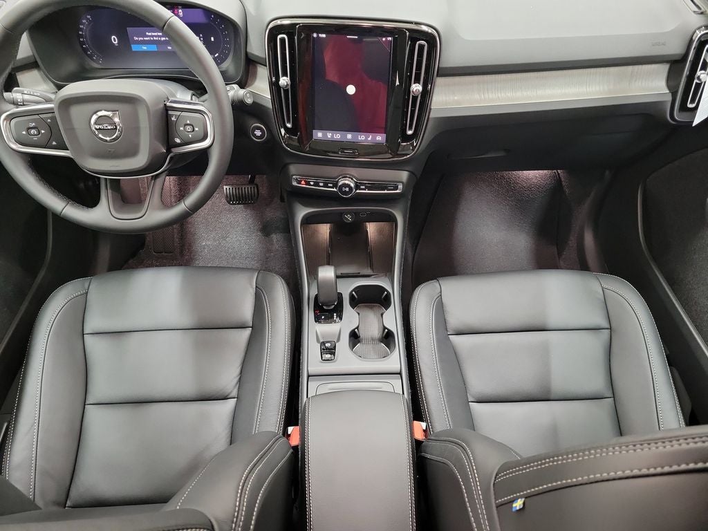 2026 Volvo XC40 B4 Core