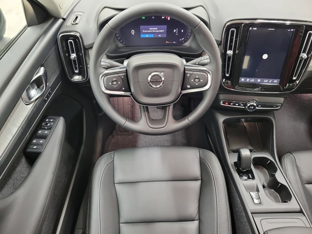 2026 Volvo XC40 B4 Core