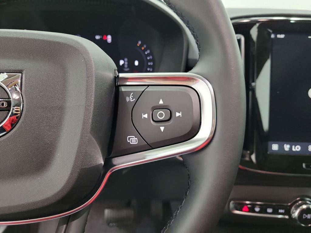 2026 Volvo XC40 B4 Core