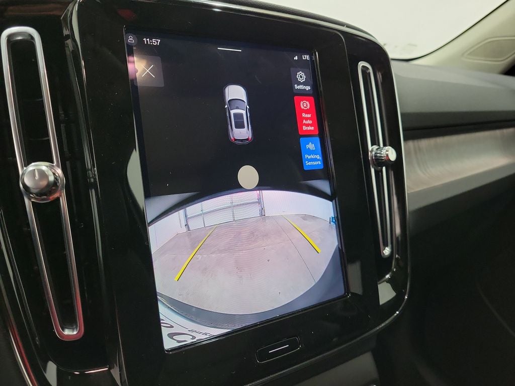 2026 Volvo XC40 B4 Core