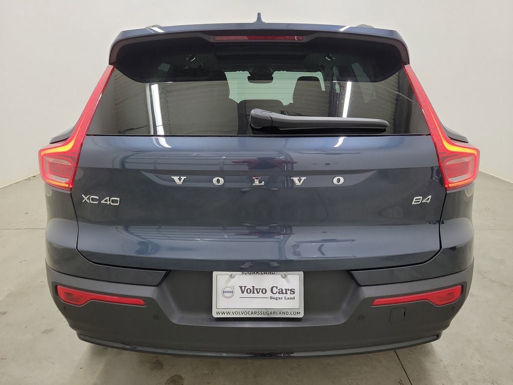 2026 Volvo XC40 B4 Core