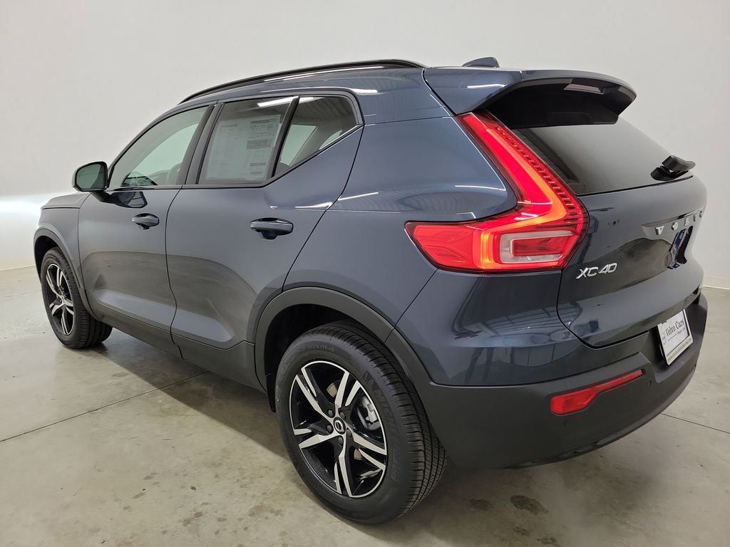 2026 Volvo XC40 B4 Core