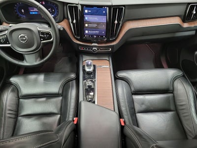 2023 Volvo XC60 B5 Ultimate Bright Theme