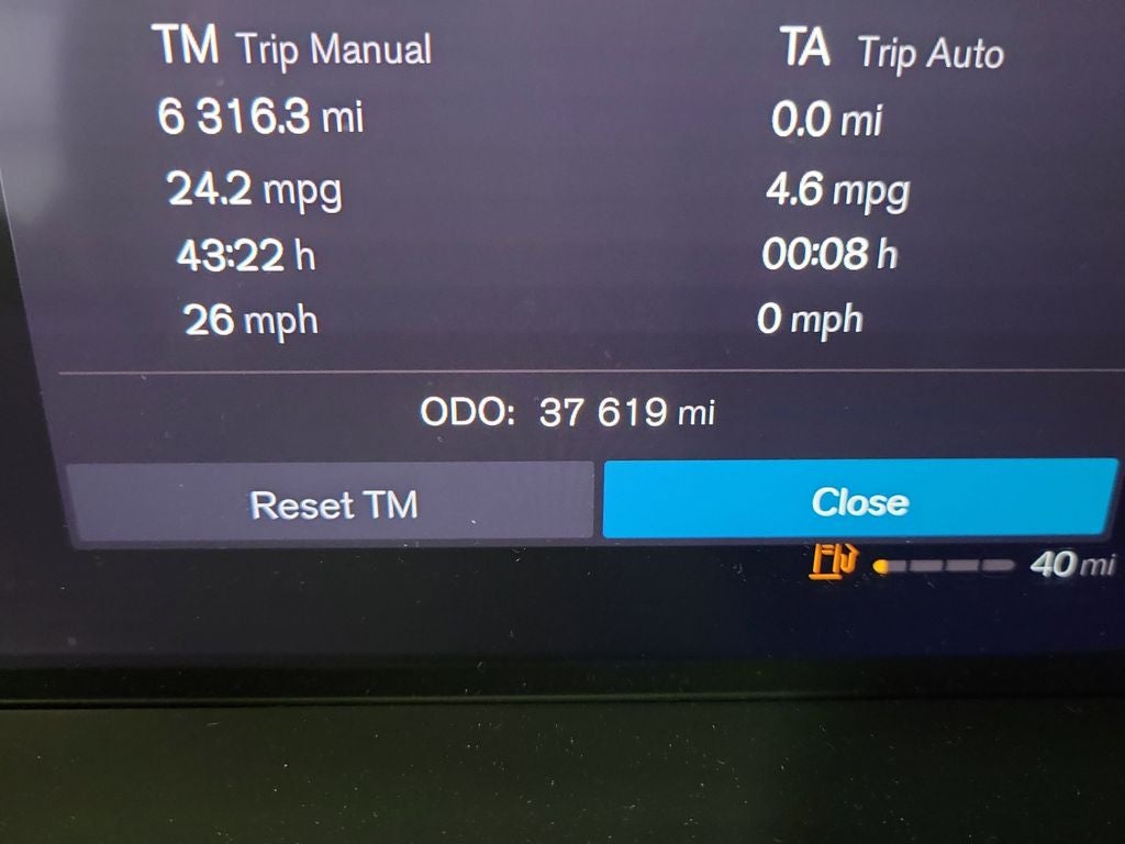 2023 Volvo XC60 B5 Ultimate Bright Theme