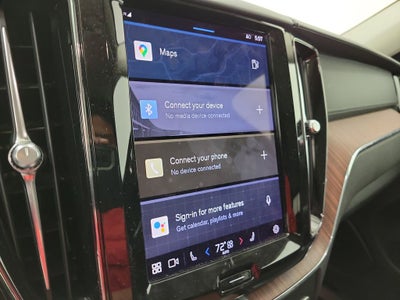 2023 Volvo XC60 B5 Ultimate Bright Theme