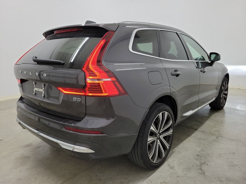 2023 Volvo XC60 B5 Ultimate Bright Theme