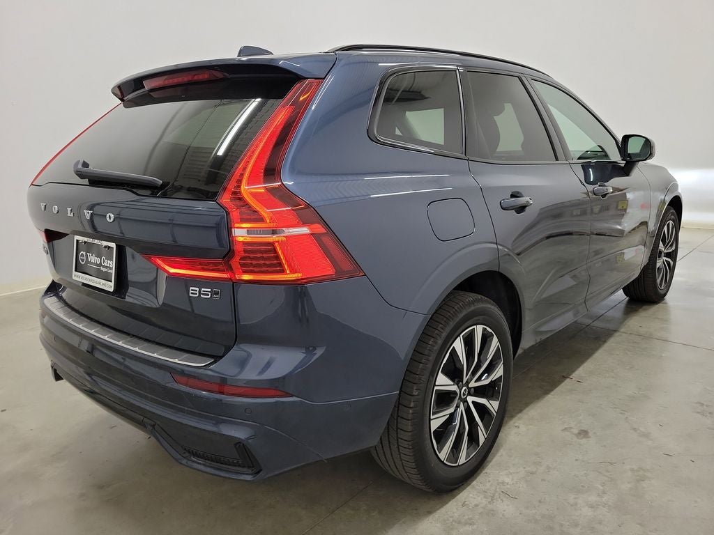 2024 Volvo XC60 B5 Plus Dark Theme