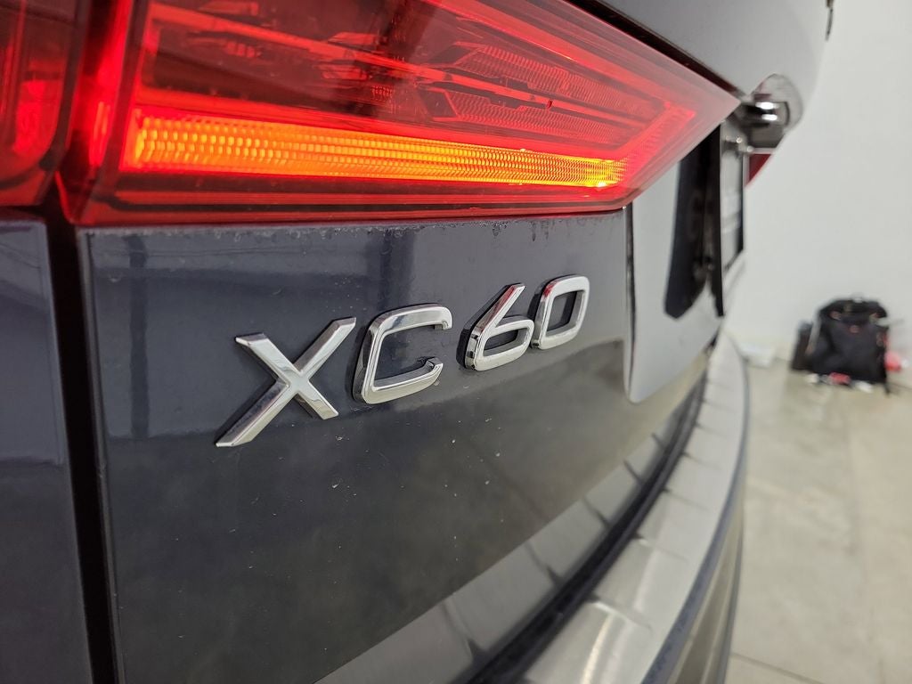 2024 Volvo XC60 B5 Plus Dark Theme
