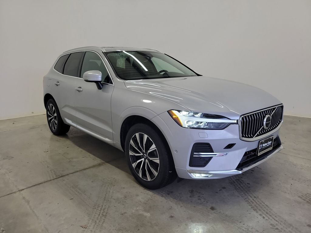 2023 Volvo XC60 B5 Plus Bright Theme