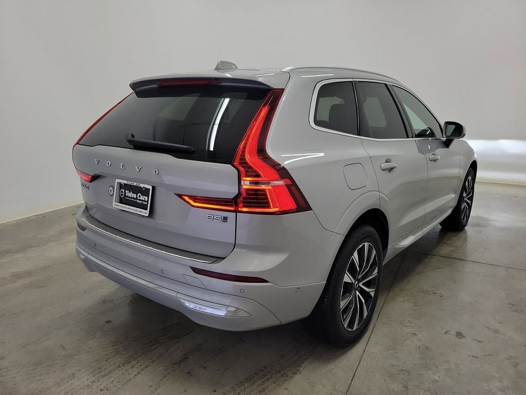 2023 Volvo XC60 B5 Plus Bright Theme