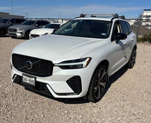 2023 Volvo XC60 B5 Ultimate Dark Theme
