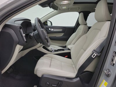 2026 Volvo XC40 B5 Plus