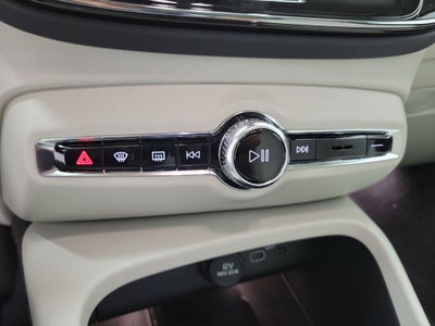 2026 Volvo XC40 B5 Plus