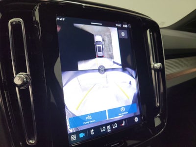 2025 Volvo XC40 B5 Plus Dark Theme