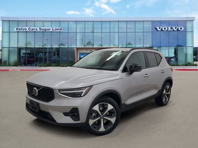 2026 Volvo XC40 B5 Plus