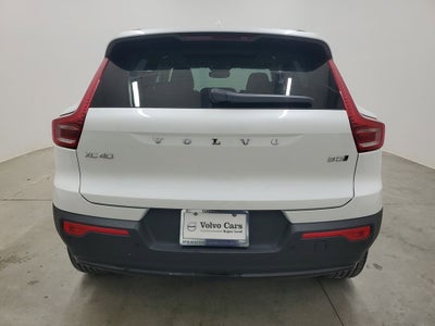 2026 Volvo XC40 B5 Plus