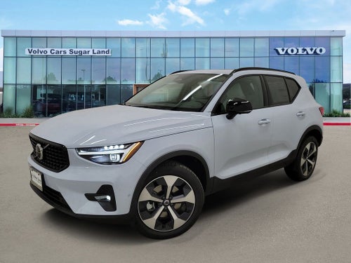 2026 Volvo XC40 B5 Plus
