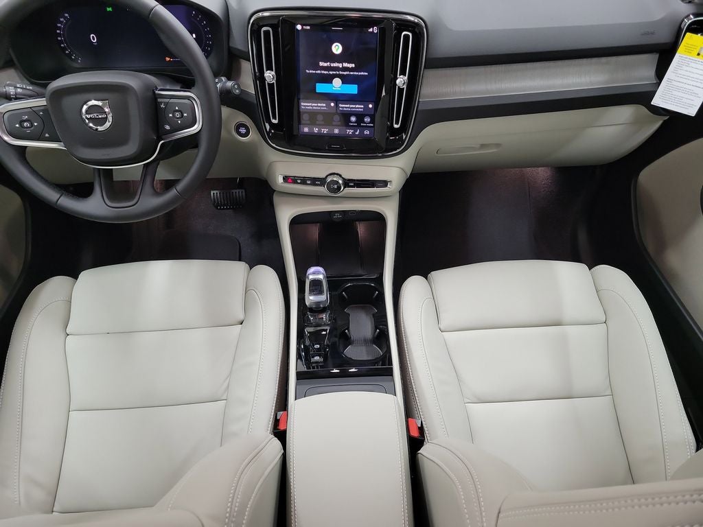 2026 Volvo XC40 B5 Plus