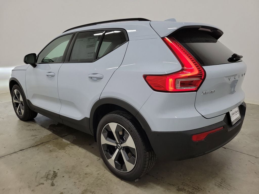 2026 Volvo XC40 B5 Plus