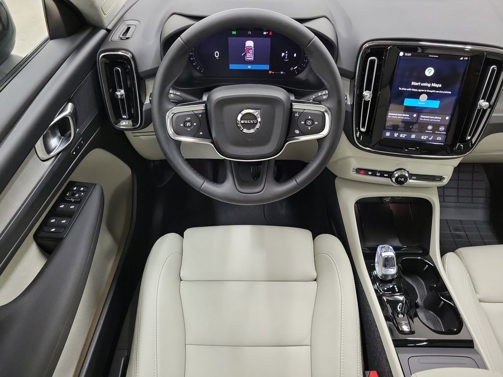 2026 Volvo XC40 B5 Plus