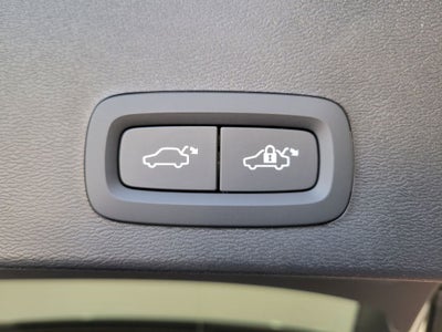 2026 Volvo XC40 PLUS AWD