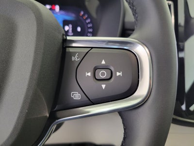 2026 Volvo XC40 PLUS AWD