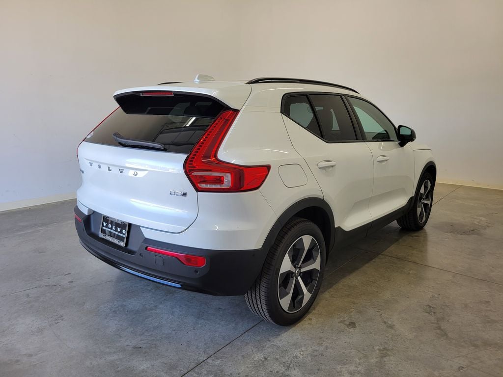 2026 Volvo XC40 PLUS AWD