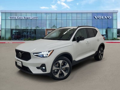 2026 Volvo XC40 B5 Plus