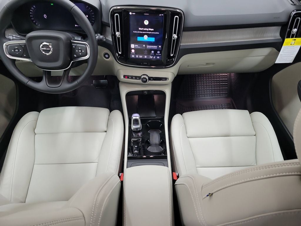 2026 Volvo XC40 B5 Plus