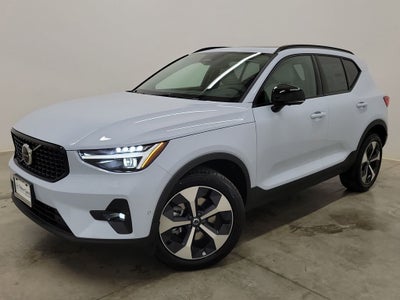 2026 Volvo XC40 B5 Plus
