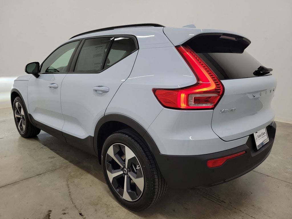 2026 Volvo XC40 B5 Plus