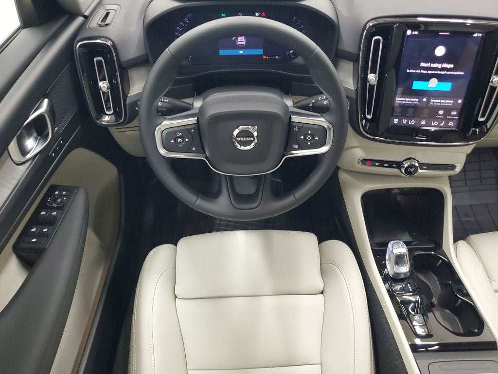 2026 Volvo XC40 B5 Plus