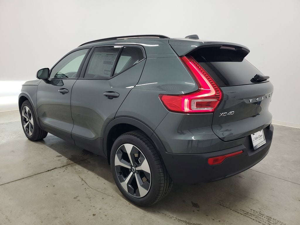 2026 Volvo XC40 B5 Plus