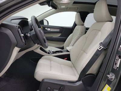 2026 Volvo XC40 B5 Plus