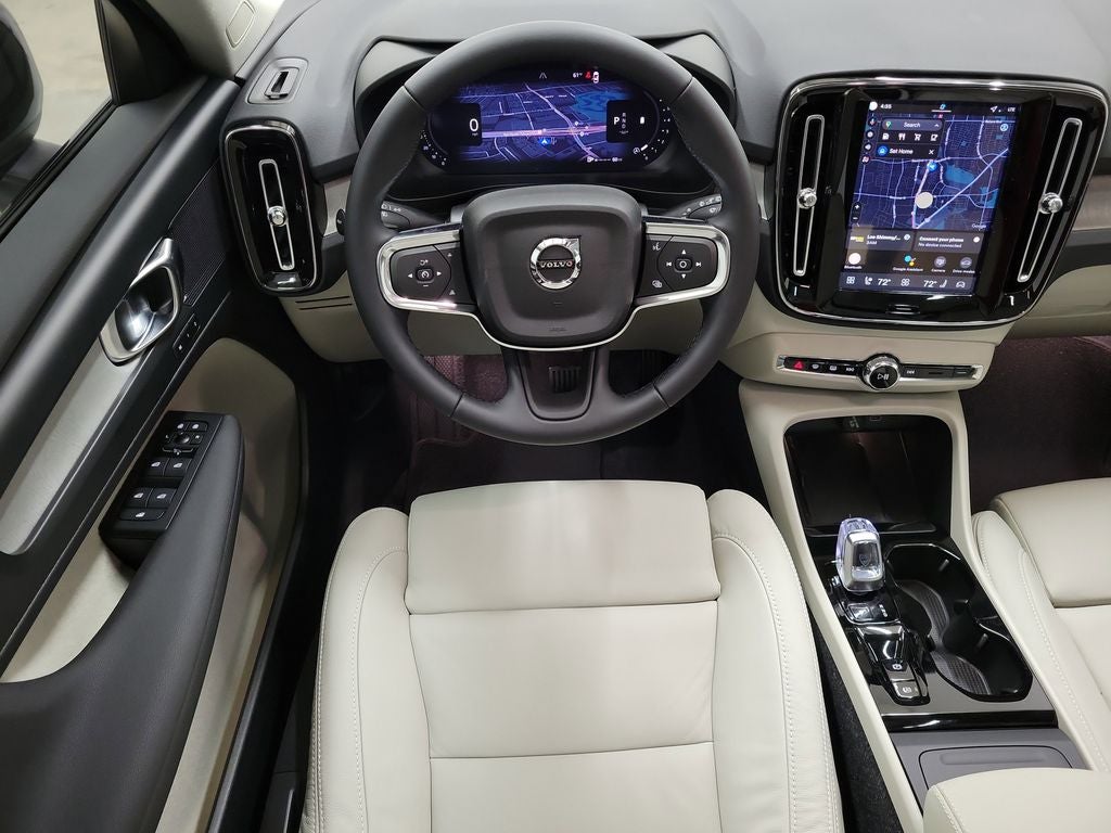 2026 Volvo XC40 B5 Plus