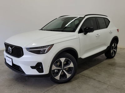 2026 Volvo XC40 B5 Plus