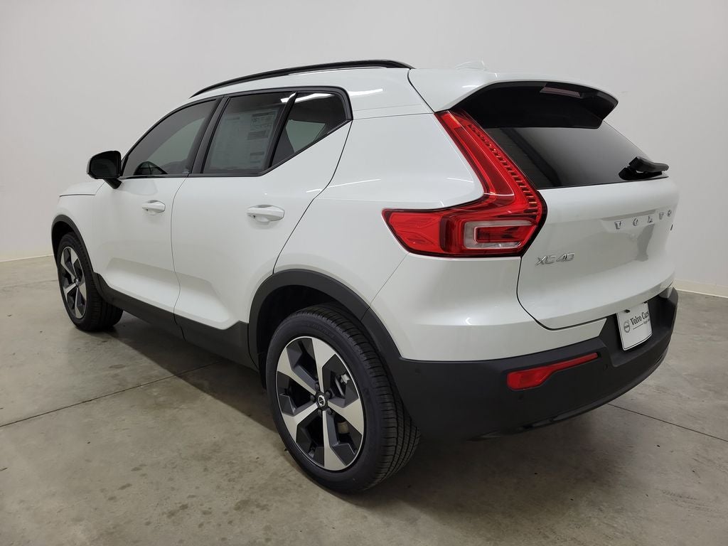 2026 Volvo XC40 B5 Plus