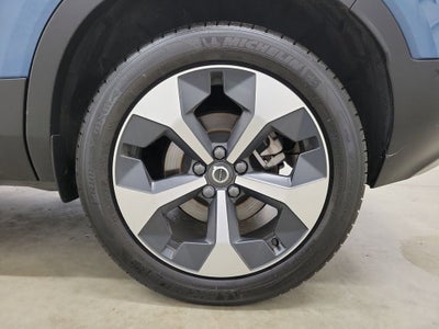 2024 Volvo XC40 B5 Plus Bright Theme