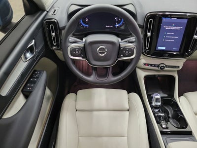 2024 Volvo XC40 B5 Plus Bright Theme