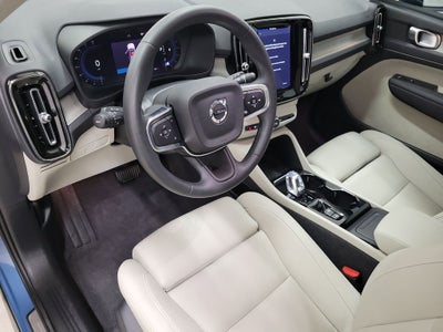 2024 Volvo XC40 B5 Plus Bright Theme