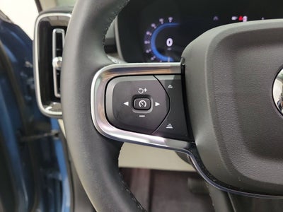 2024 Volvo XC40 B5 Plus Bright Theme