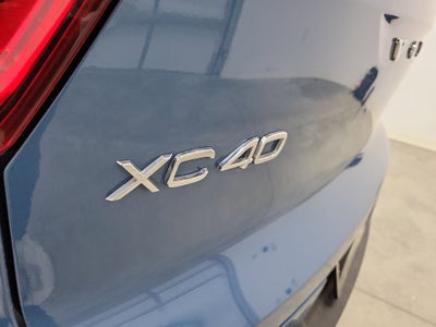 2024 Volvo XC40 B5 Plus Bright Theme