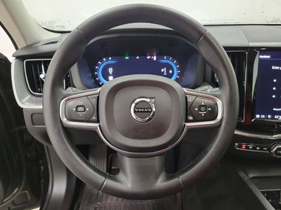 2025 Volvo XC40 B5 Plus Bright Theme