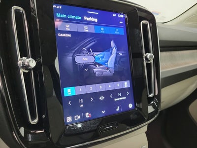 2025 Volvo XC40 B5 Plus Bright Theme