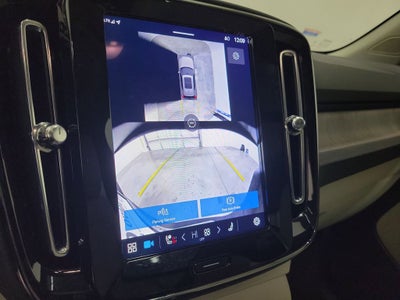 2025 Volvo XC40 B5 Plus Bright Theme