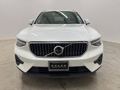 2025 Volvo XC40 B5 Plus Bright Theme
