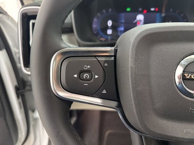 2025 Volvo XC40 B5 Plus Bright Theme