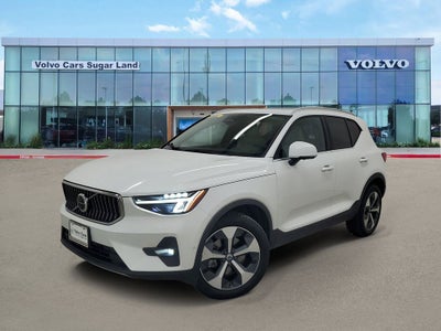 2025 Volvo XC40 B5 Plus Bright Theme