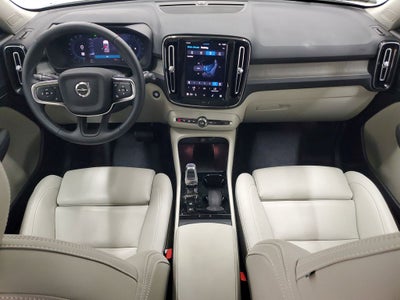 2025 Volvo XC40 B5 Plus Bright Theme