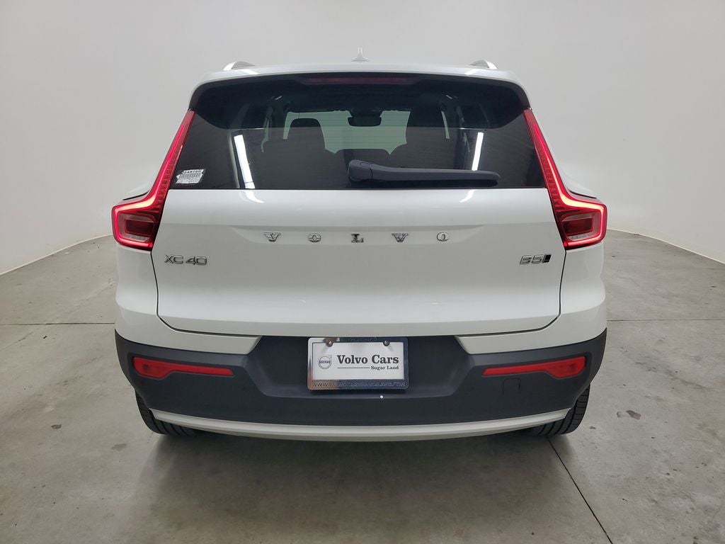 2025 Volvo XC40 B5 Plus Bright Theme